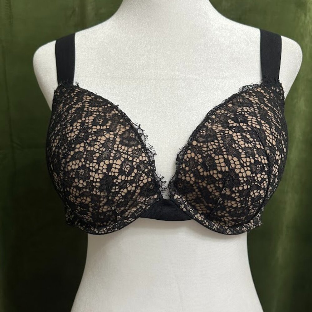 Victoria’s Secret Lace Sexy Push - Up Bra Size: 34C